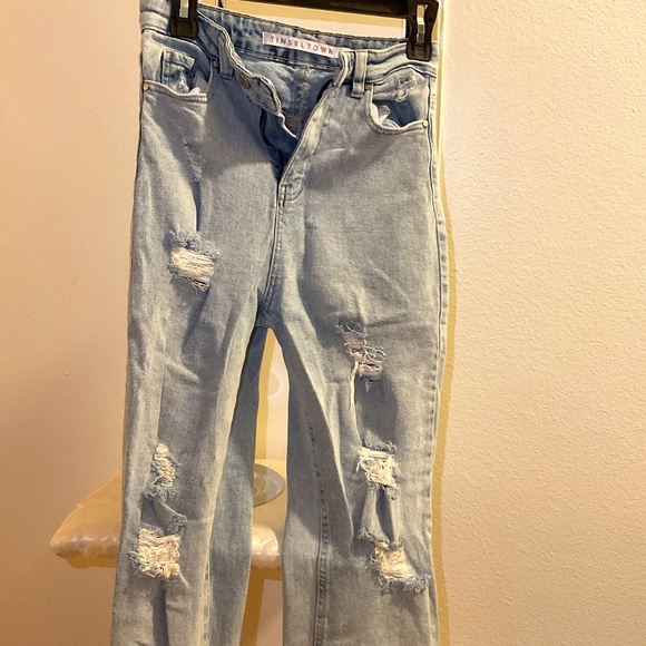 Distressed denim - Picture 1 of 2